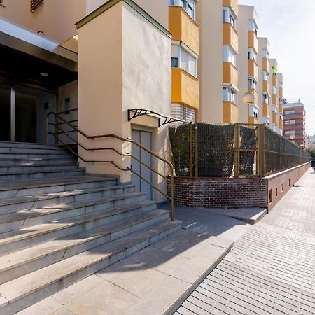 Diseno Y Comodidad En Bami Sevilla Buitenkant foto